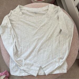 Brandy Melville Light Heather Gray Long-Sleeve Tee